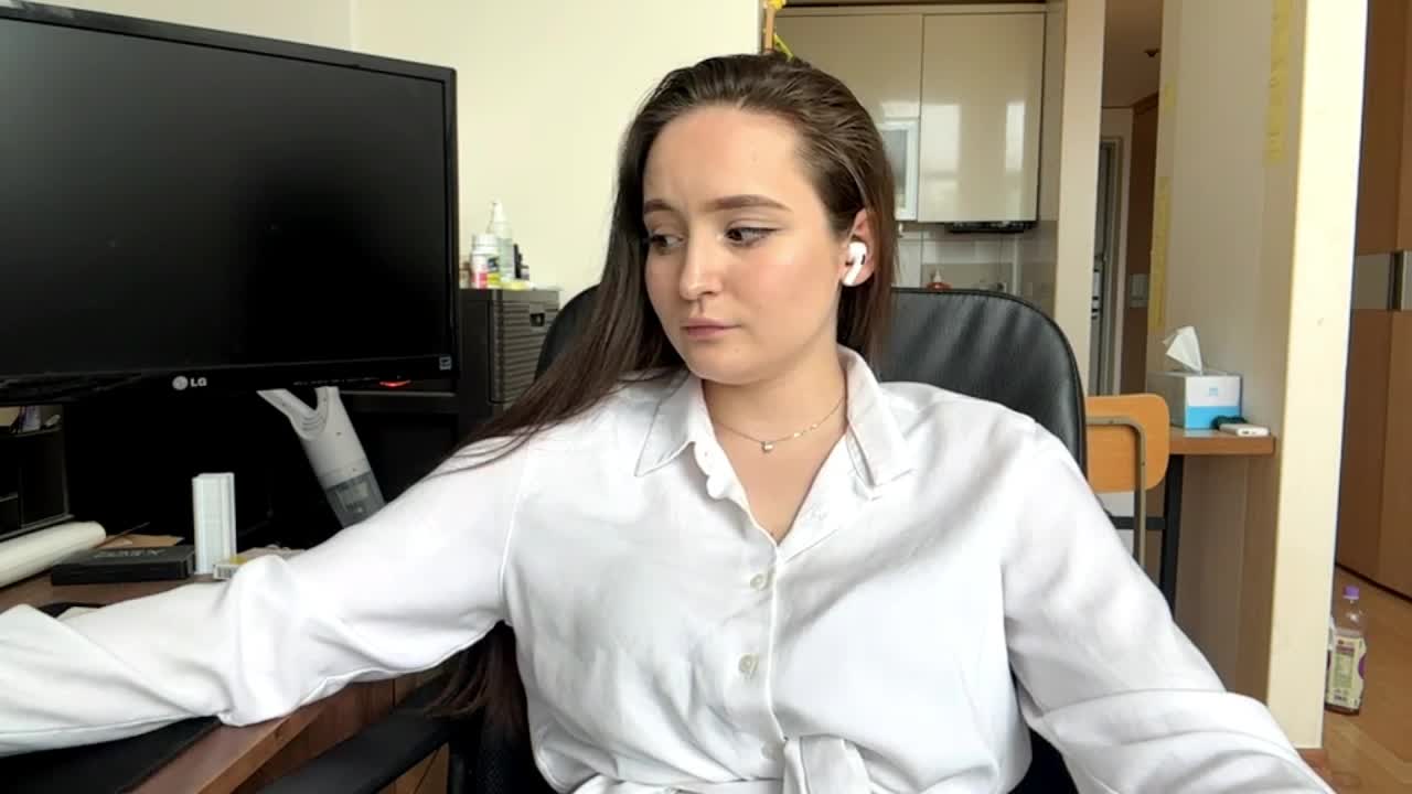 EmillyCarte Adult Chat May 11, 2026