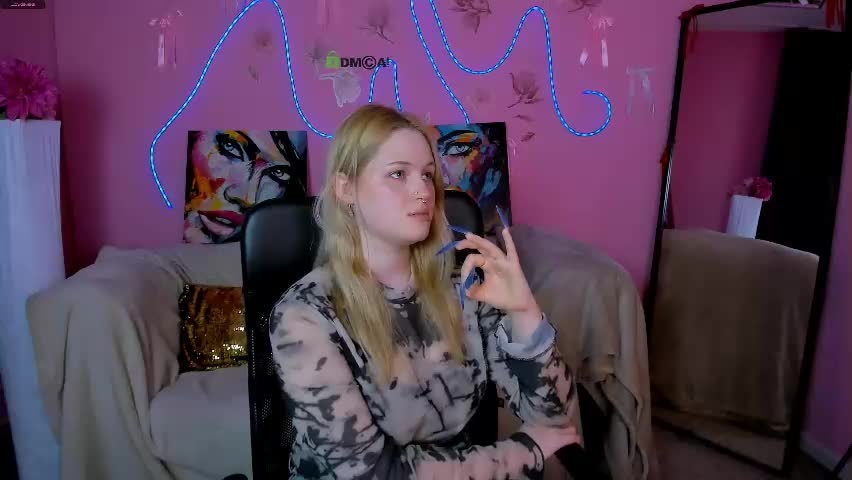 trixy_melison Adult Chat May 12, 2026