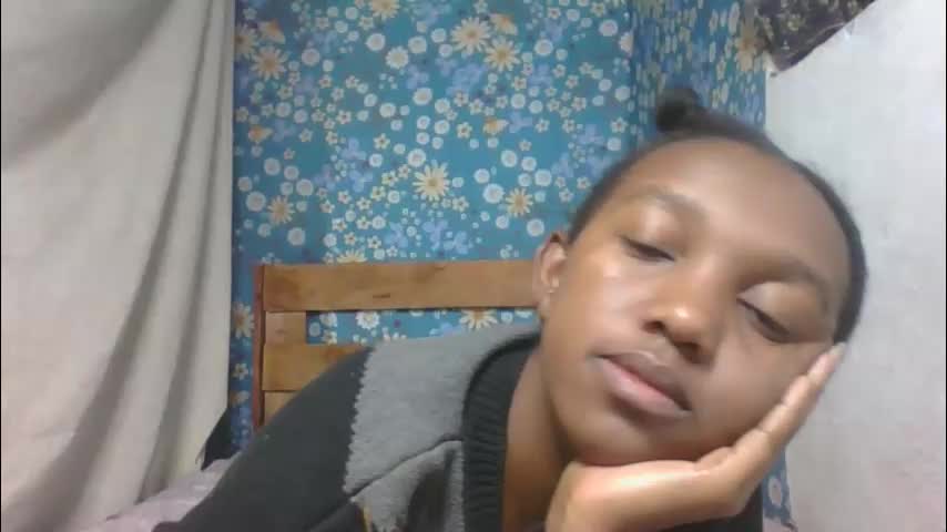 nathalia069 Adult Chat May 12, 2026