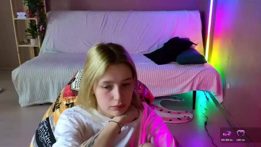lovelygirllss Adult Chat May 12, 2026