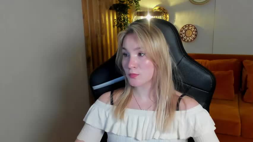 elaravoltage Adult Chat May 12, 2026
