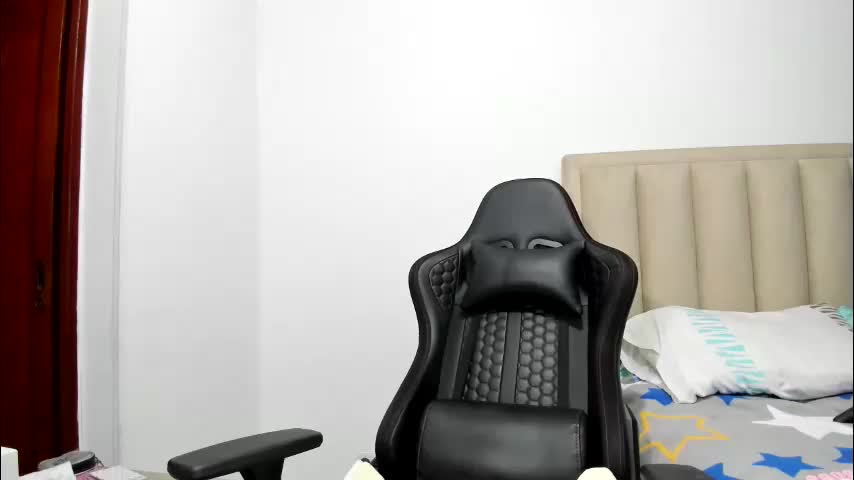 chloemiller__ Adult Chat May 12, 2026