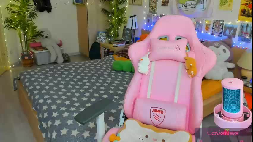 elly_milas Adult Chat May 12, 2026