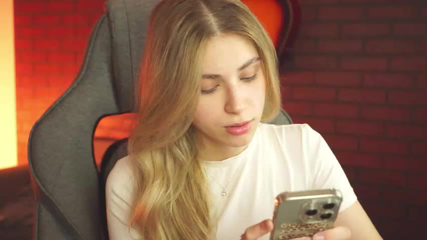 elliecutes Adult Chat May 12, 2026