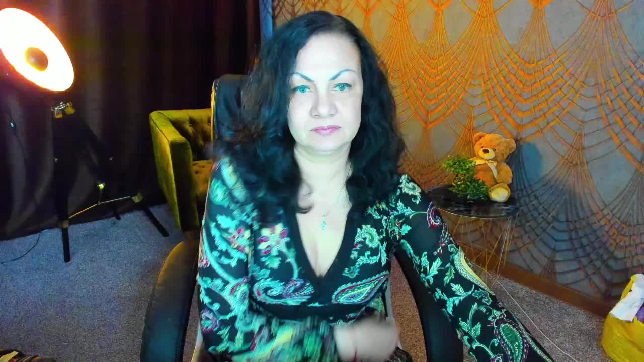 IrissMoon Adult Chat May 12, 2026