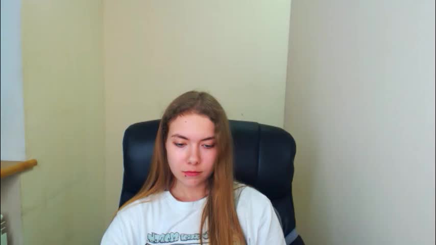 zoey_deuttch Adult Chat May 12, 2026