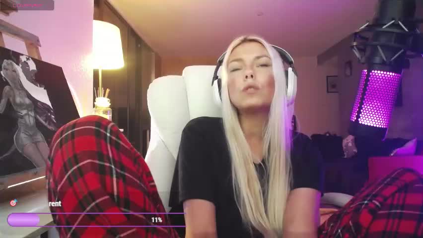 tinykylie Adult Chat May 12, 2026