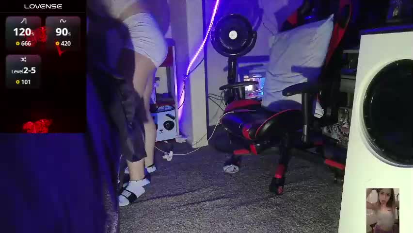 blondiebubblebooty Adult Chat May 12, 2026
