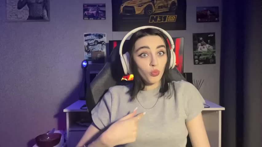 elinorashfield Adult Chat May 12, 2026