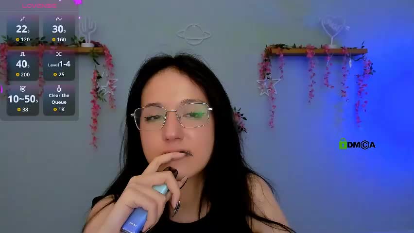 yuna_neon Adult Chat May 13, 2026