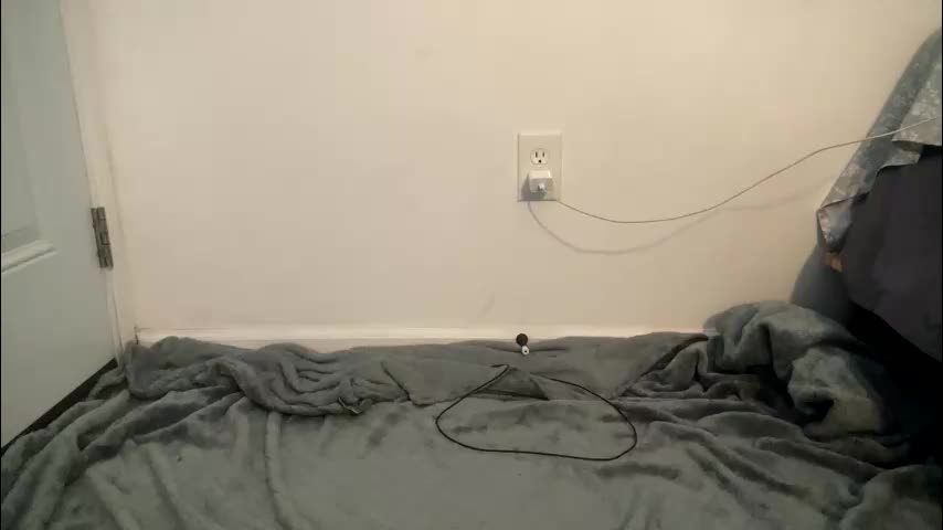 lily_slut420071 Adult Chat May 13, 2026