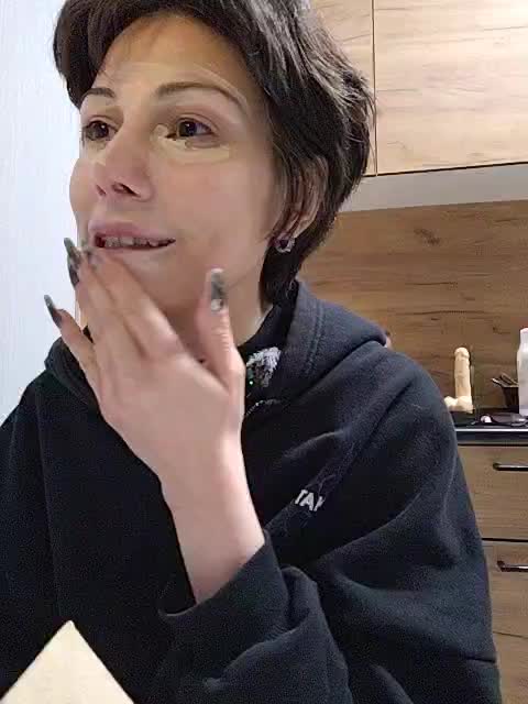 Tinablackkk Adult Chat May 13, 2026
