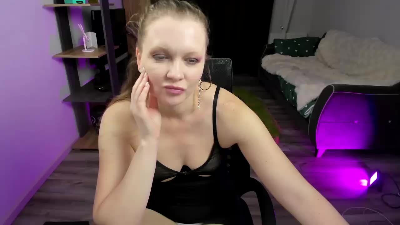 StrippingLady Adult Chat May 13, 2026