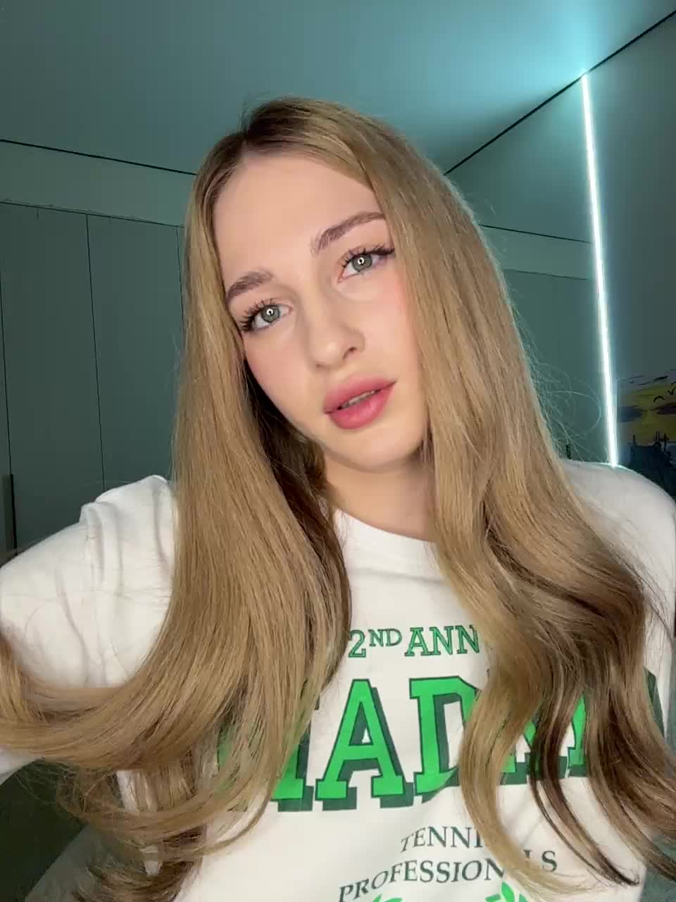 VictoriaBix Adult Chat May 13, 2026