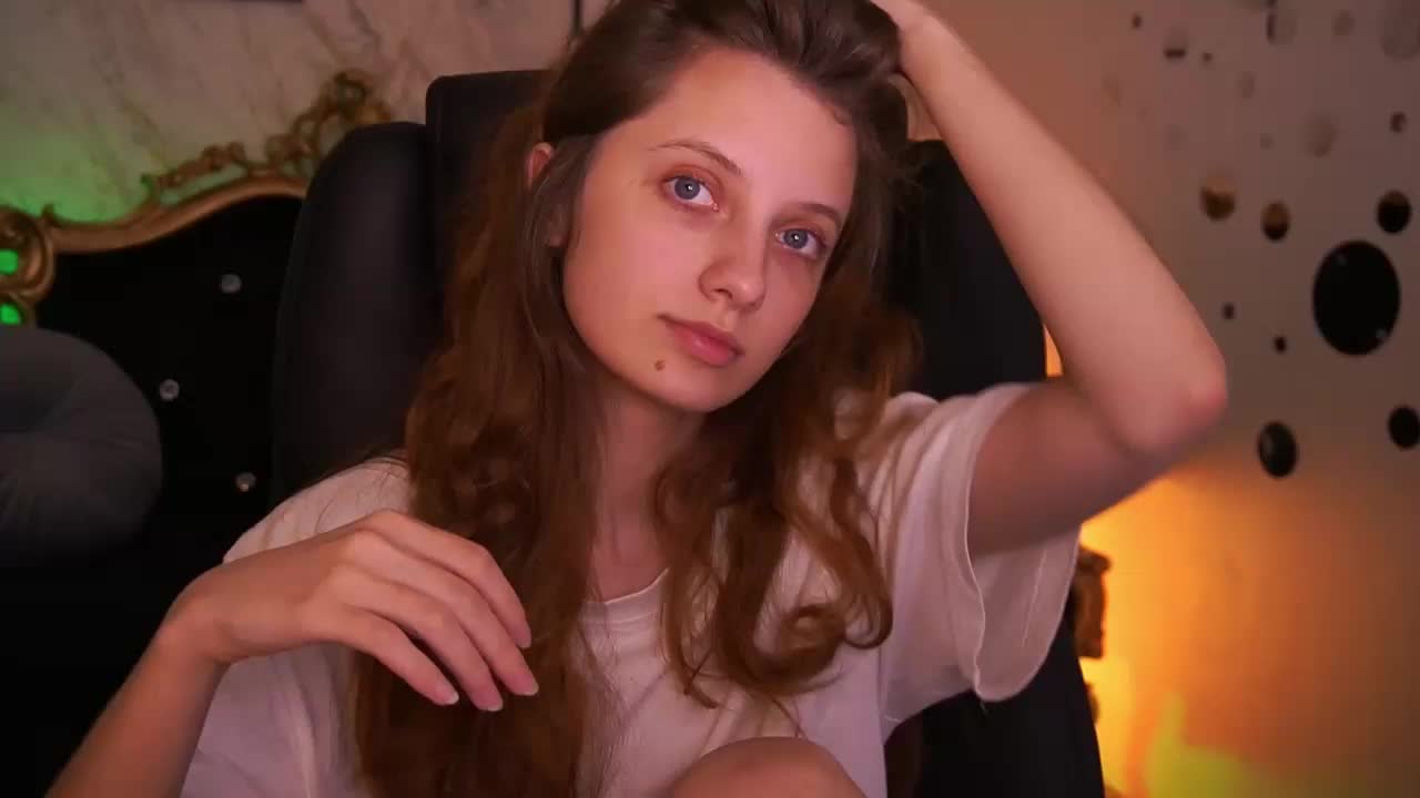 CuteeFoxy Adult Chat May 12, 2026