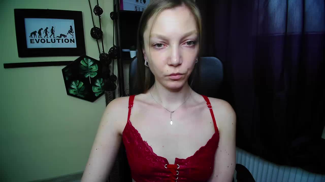 EmillyExtasy Adult Chat May 13, 2026