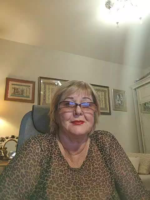 KarinkaSweet Adult Chat May 13, 2026