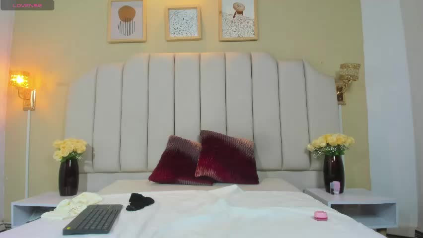 serena_velvett Adult Chat May 13, 2026