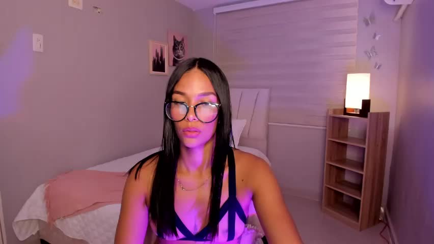 lina_phoxy Adult Chat May 13, 2026