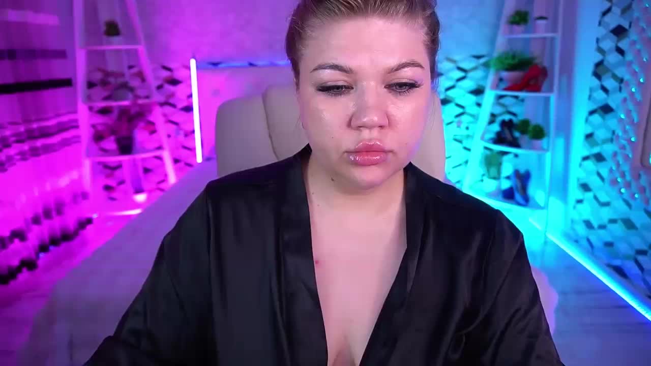AmellyWhite Adult Chat May 13, 2026