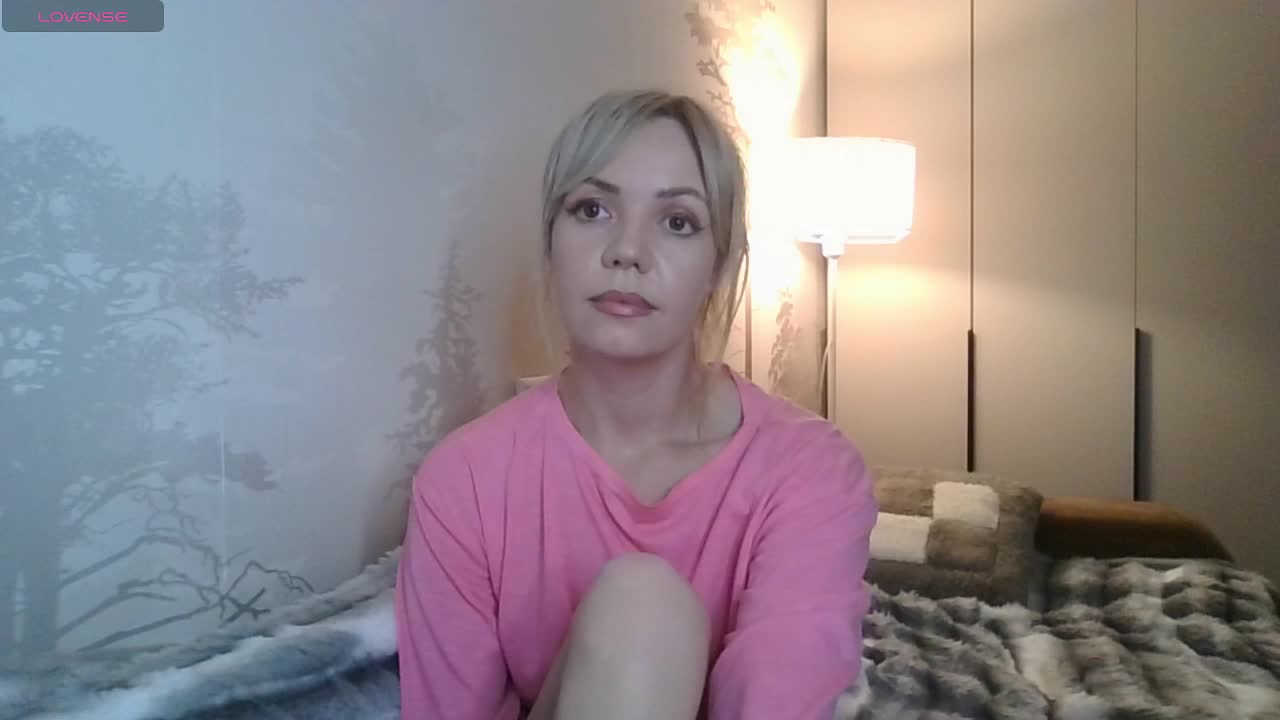 Red_Rose_98 Adult Chat May 13, 2026