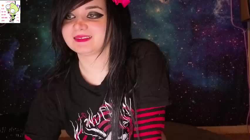 trixiedoescamcam Adult Chat May 13, 2026