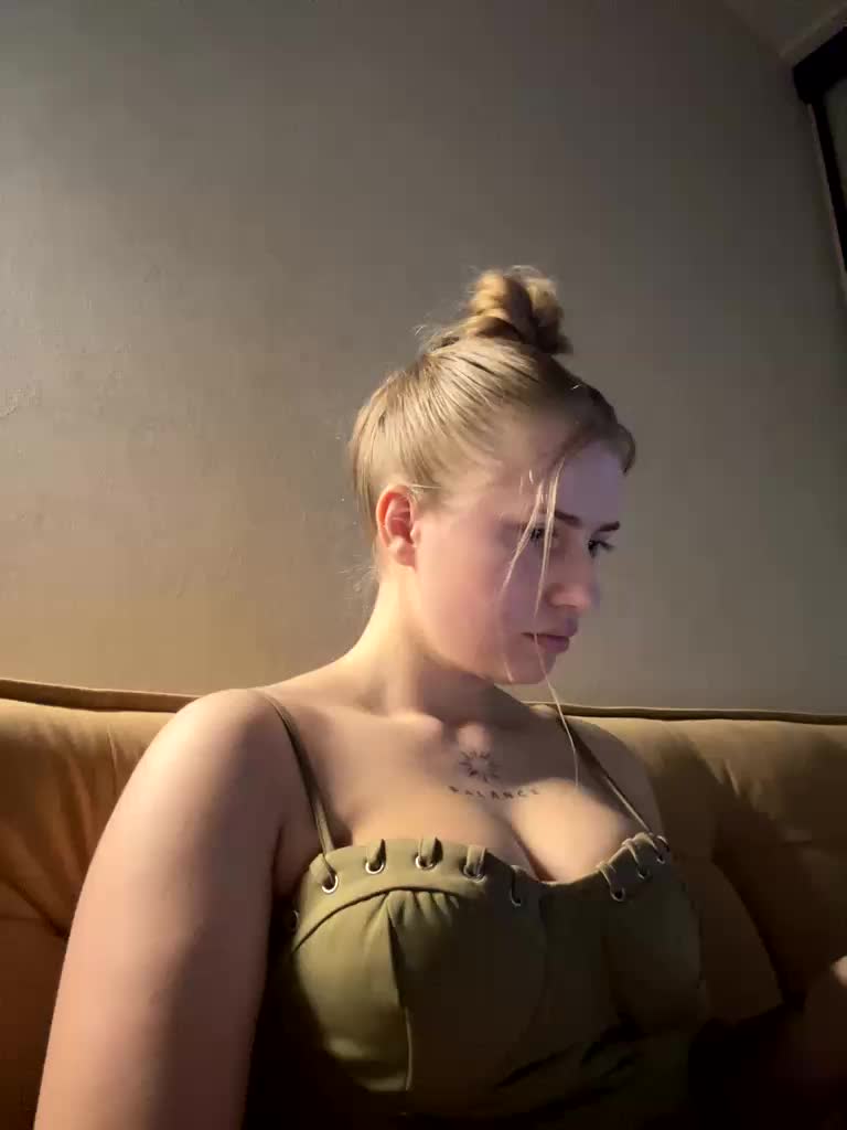 veronaaaaaa Adult Chat May 13, 2026