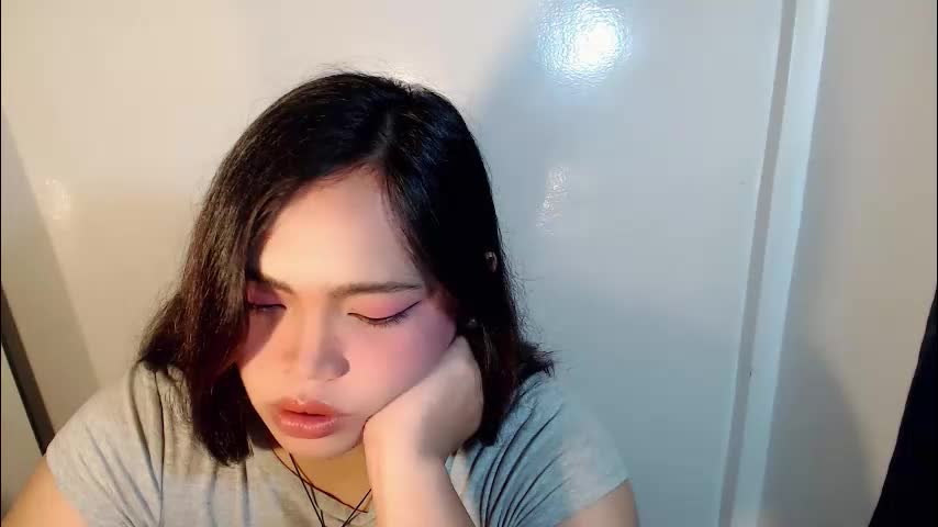 mira_luna222 Adult Chat May 13, 2026