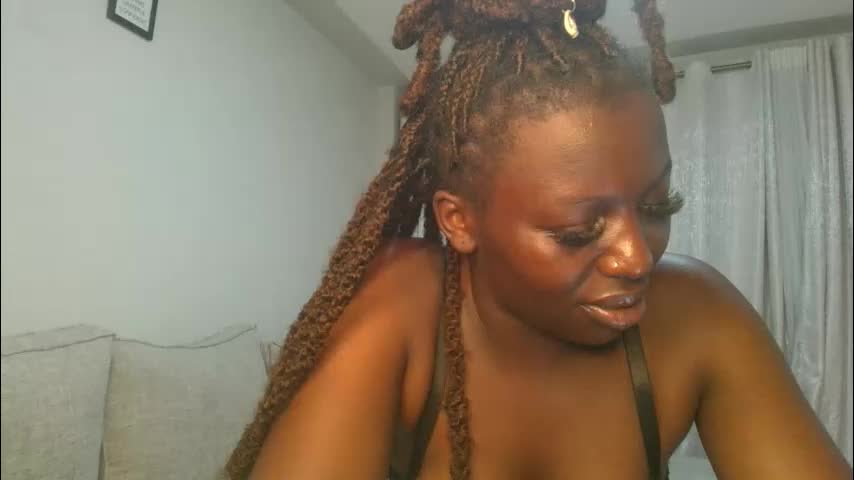 sexy_candia Adult Chat May 13, 2026