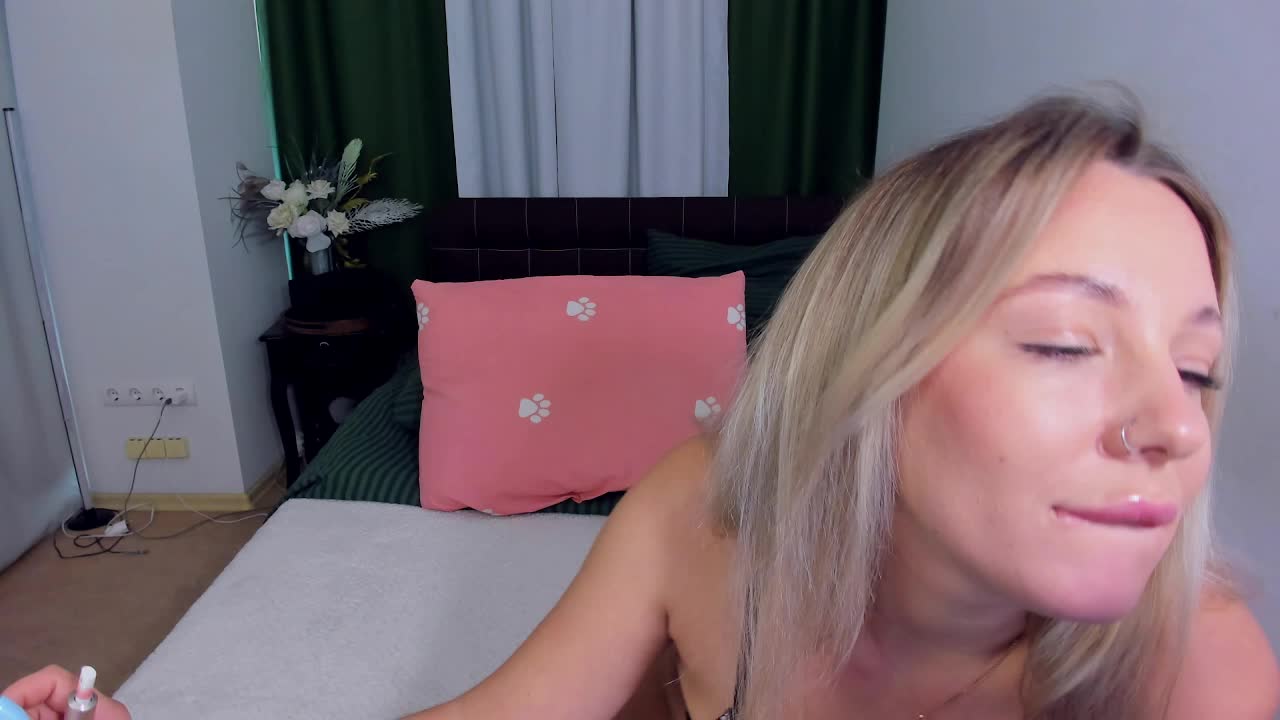 LaurenMorry Adult Chat May 13, 2026