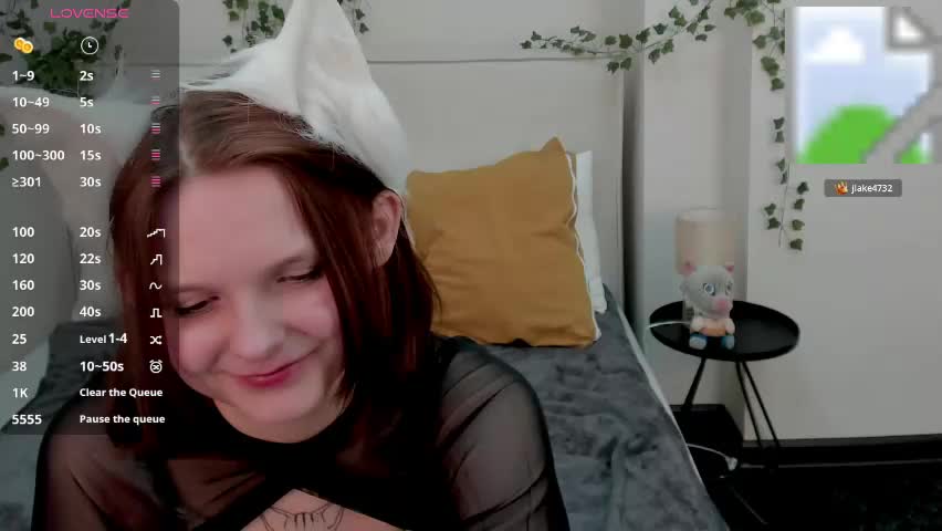charlotte_stee Adult Chat May 13, 2026