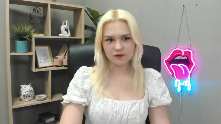 lilysweetxo Adult Chat May 13, 2026
