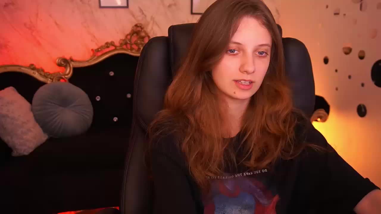 CuteeFoxy Adult Chat May 13, 2026