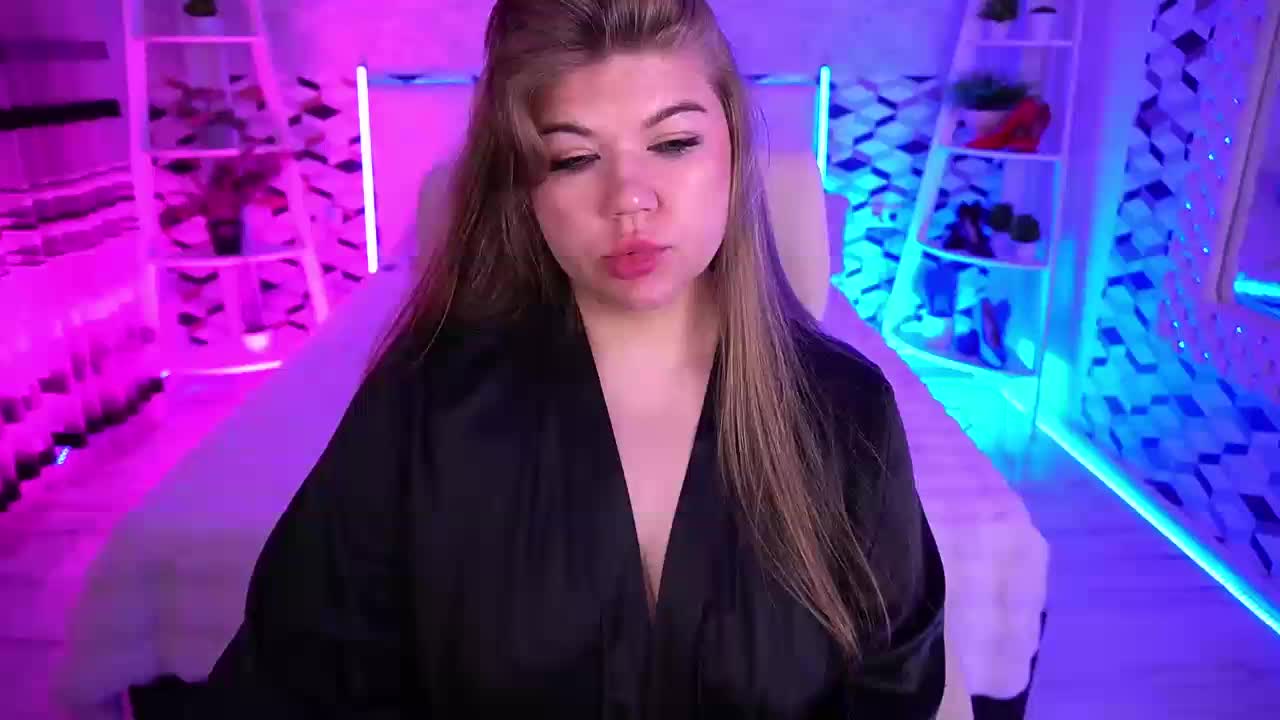 AmellyWhite Adult Chat May 13, 2026