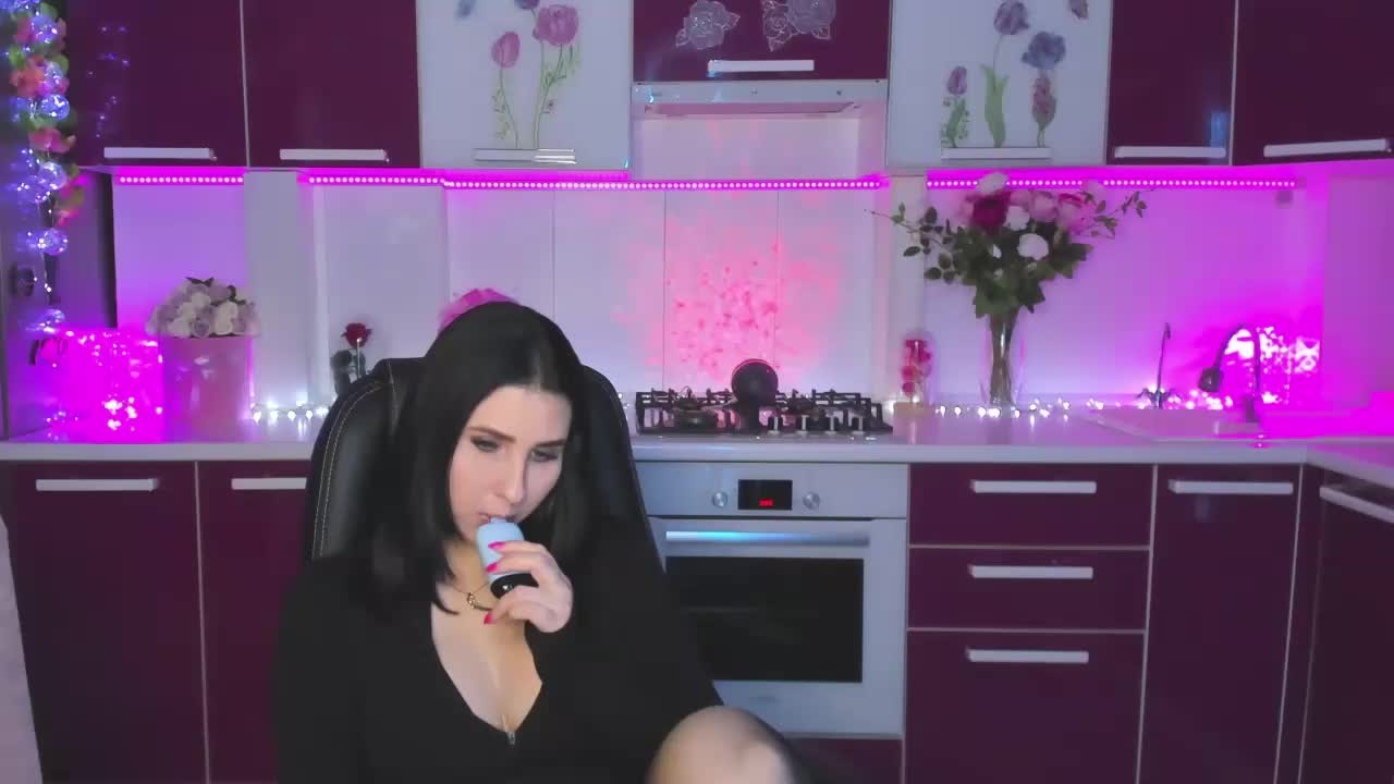 Olivija2020 Adult Chat May 14, 2026