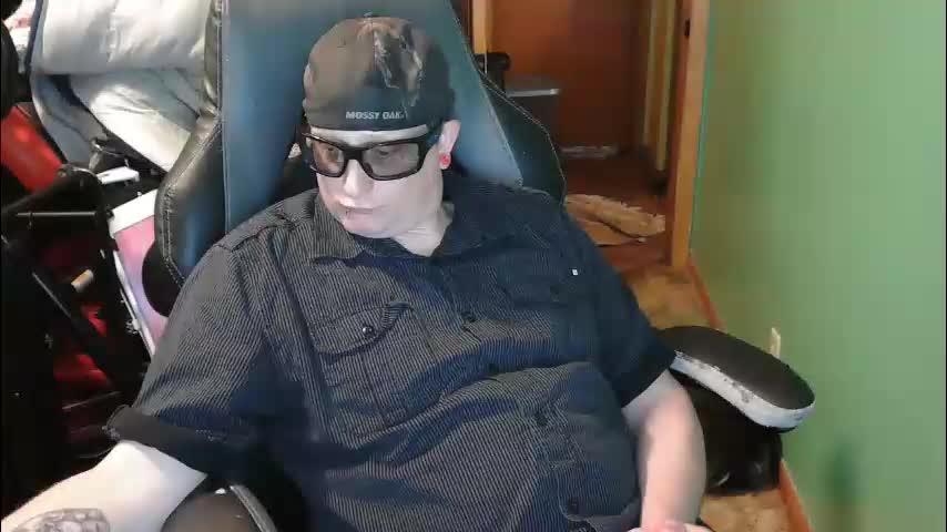 edwardaims_2please Adult Chat May 14, 2026