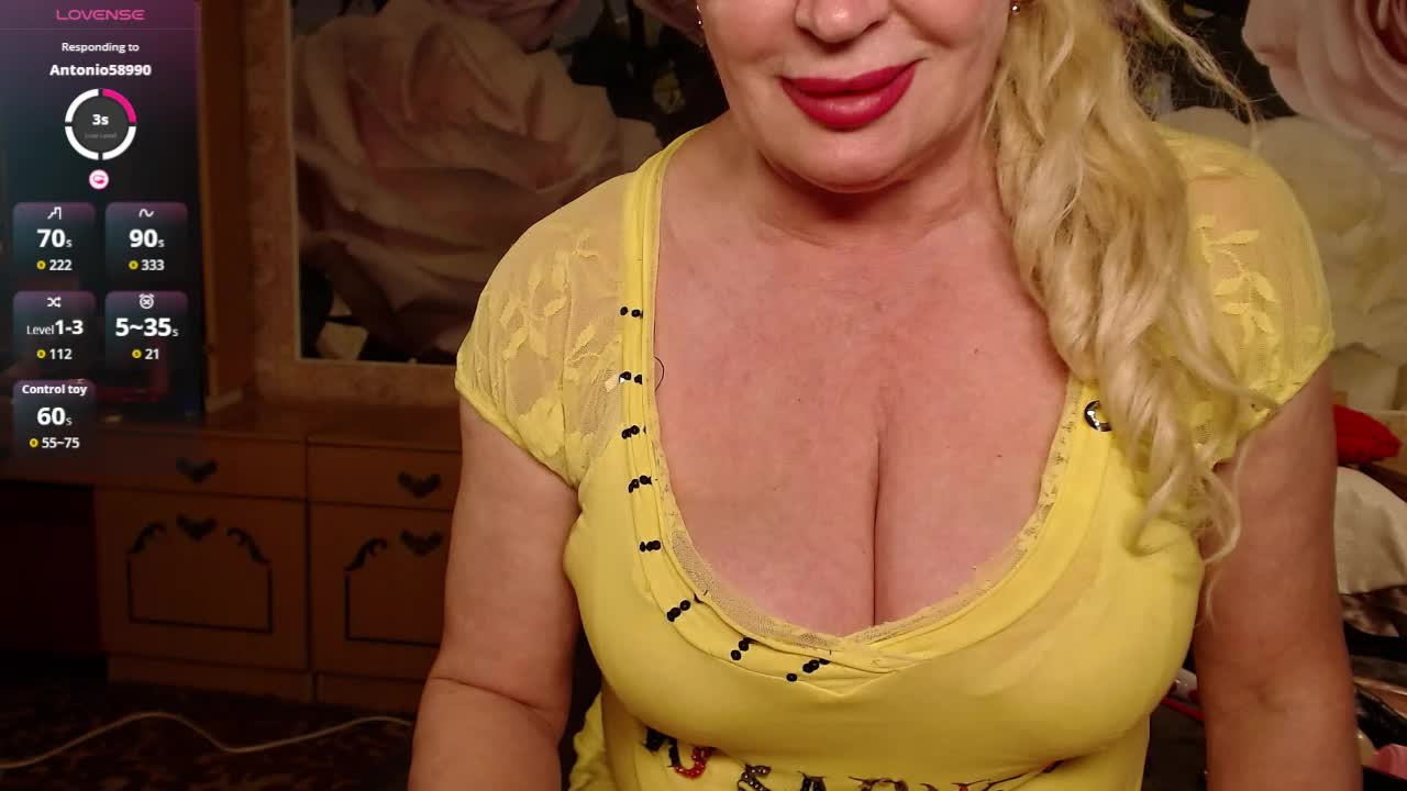 -Karolina555- Adult Chat May 15, 2026
