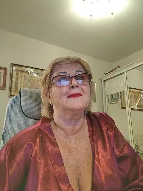 KarinkaSweet Adult Chat May 15, 2026