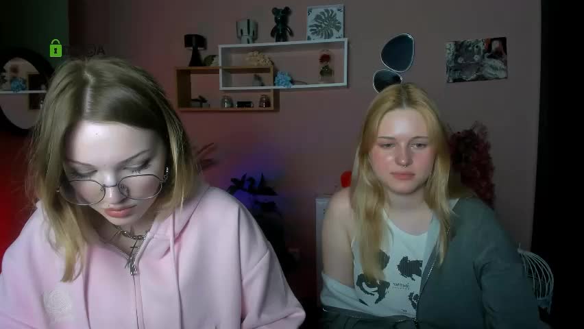 trixy_melison Adult Chat May 14, 2026