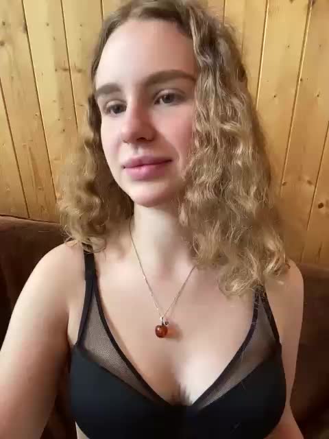 Sweetie_Kitty Adult Chat May 14, 2026