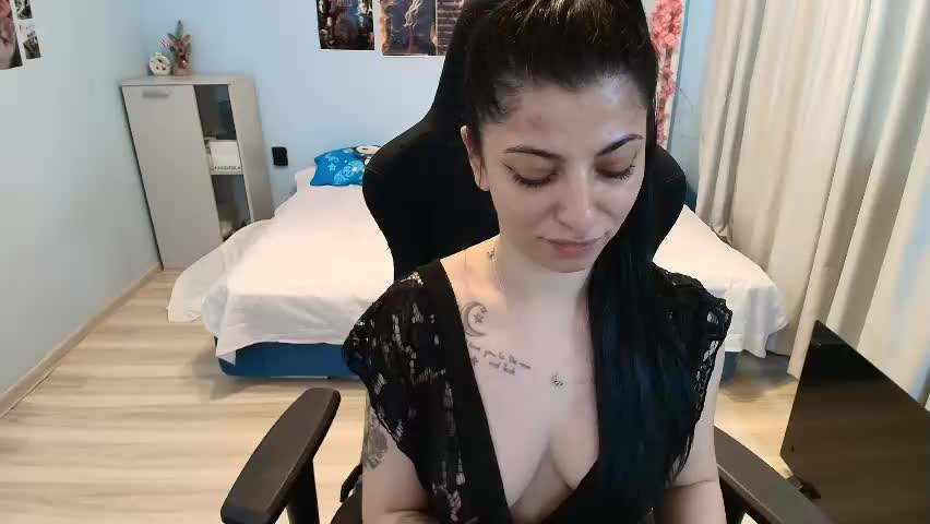 raven_haired_goddess Adult Chat May 14, 2026