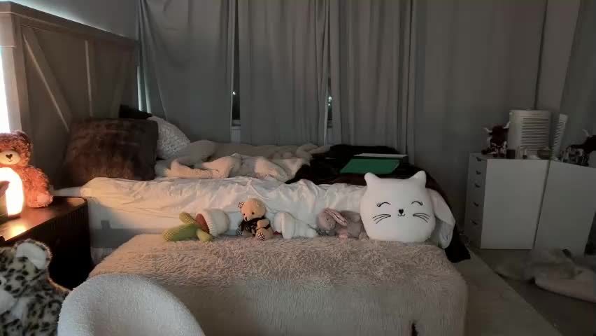 emilyfawn Adult Chat May 14, 2026