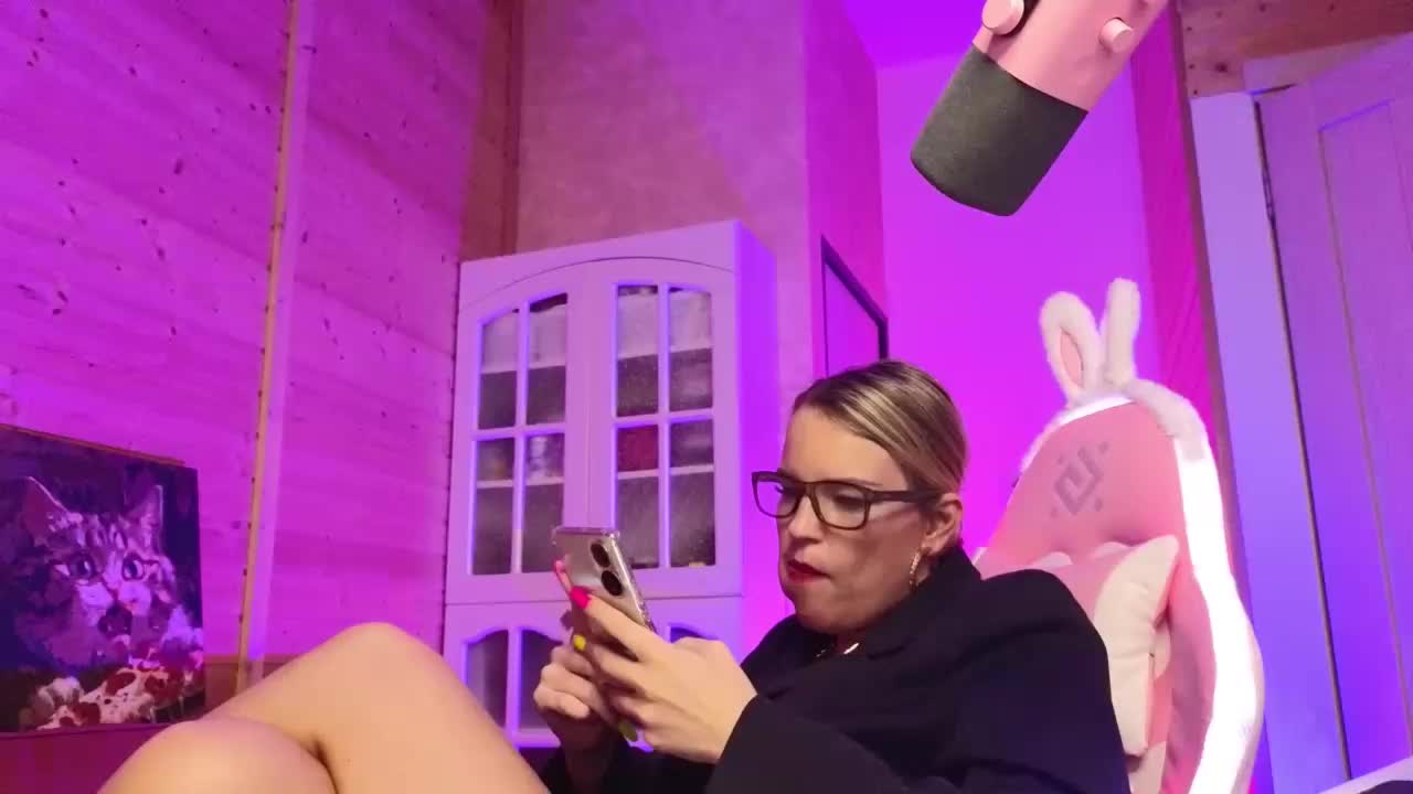 Findom_Lady_Shine Adult Chat May 15, 2026