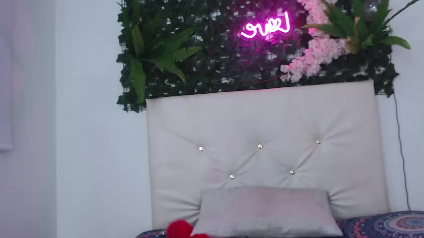 vayolet_sexy_ Adult Chat May 15, 2026