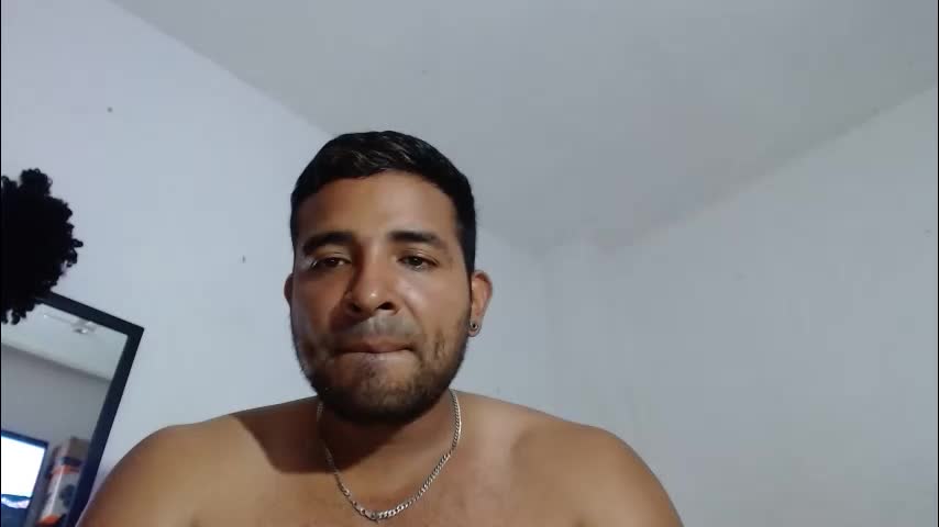ccamilo_ Adult Chat May 15, 2026