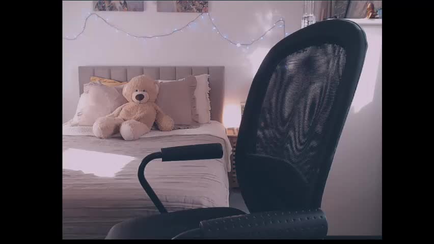 julialiones Adult Chat May 15, 2026