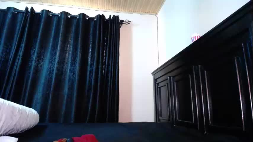 love_niahh Adult Chat May 16, 2026