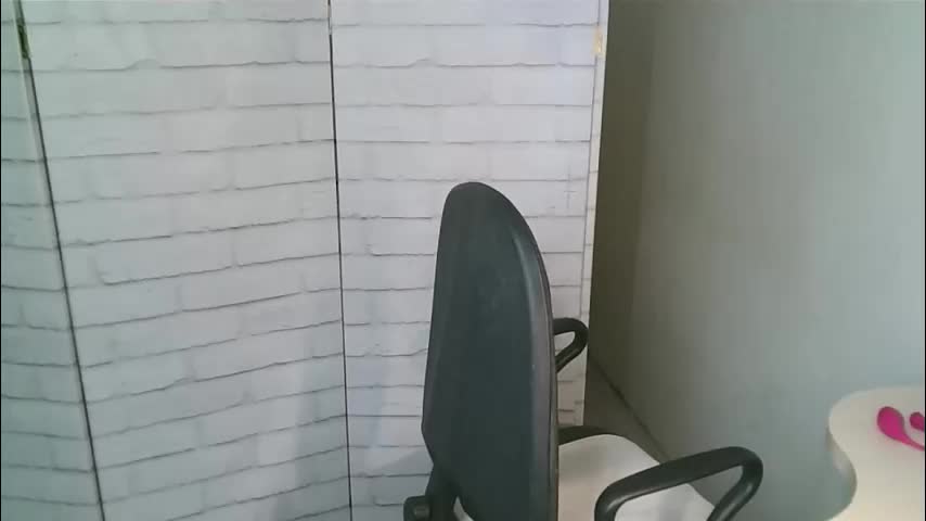 helen_xi Adult Chat May 16, 2026