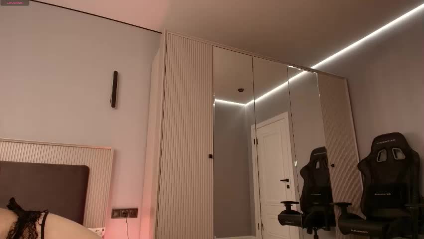 lilla_kiem Adult Chat May 17, 2026