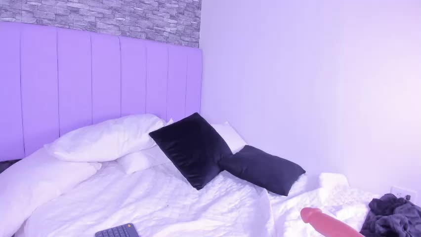 sabrina_f0xx Adult Chat May 17, 2026